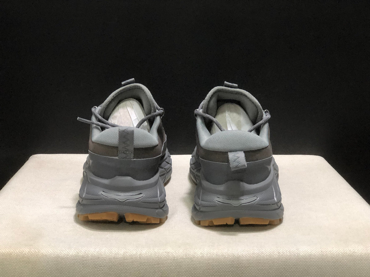 HOKA ONE ONE Tor Summit